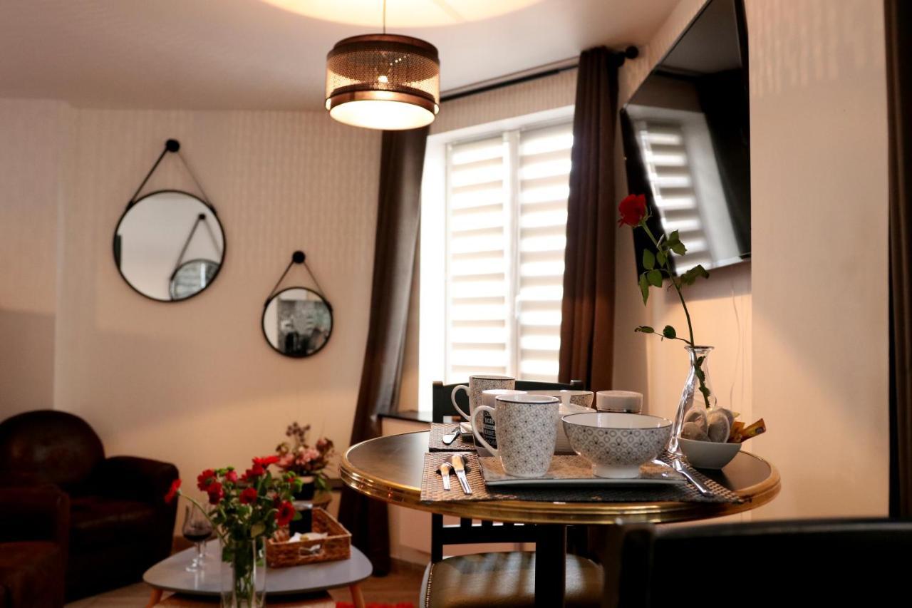Monsigny Apartment